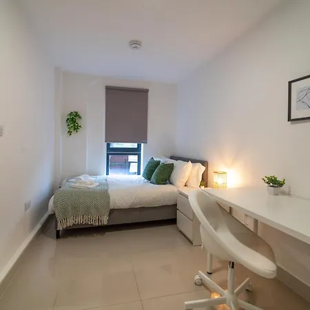 Apartment Leeds 3 Bed Flat *