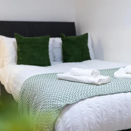 Apartment 3 Bed Flat
